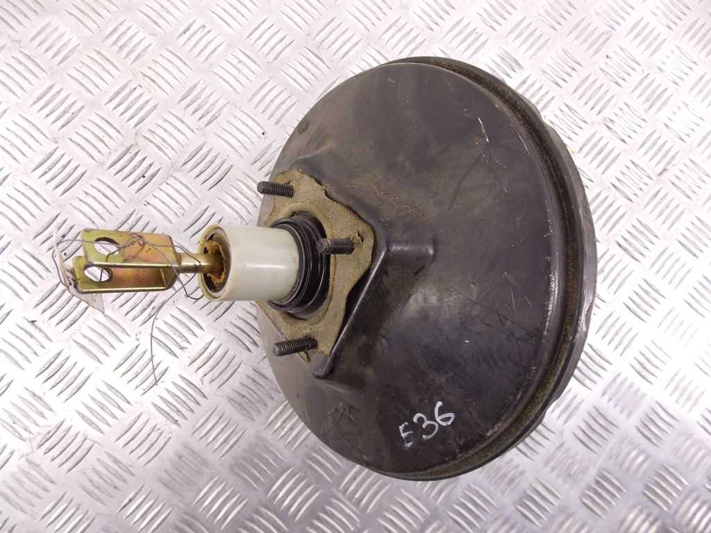 Вакуумный шланг и клапан вакуумного усилителя тормозов опель омега
