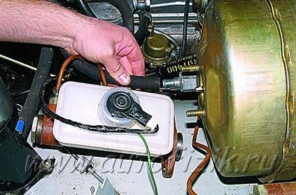 Проверка, снятие и установка вакуумного усилителя тормозов опель кадетт