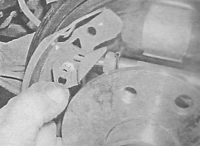 Opel astra g замена башмаков барабанных тормозных механизмов задних колес