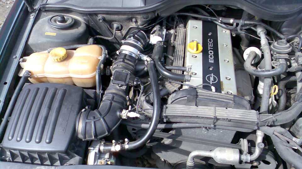 Opel omega a элементы системы впрыска топлива (модели с двигателем объемом 1,и 2,л) снятие и установка