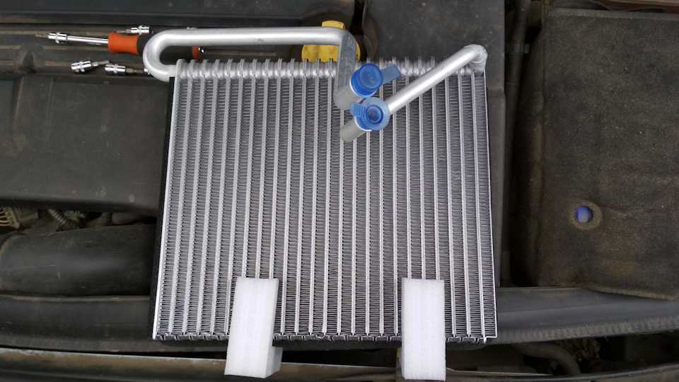 Снятие и установка компрессора системы кондиционирования воздуха