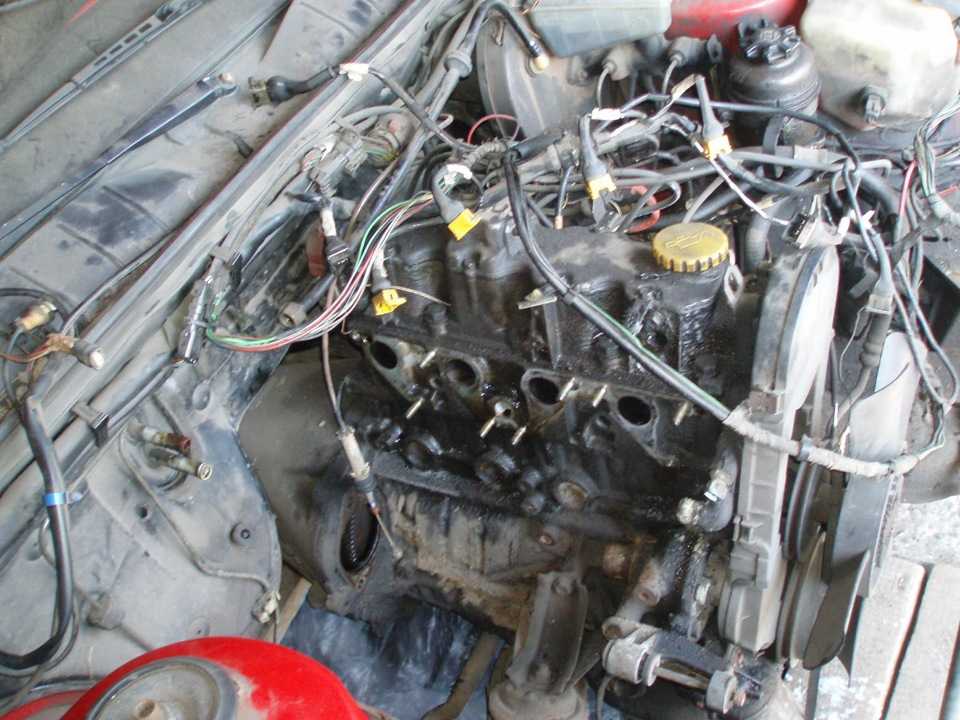 Двигатель — снятие и установка
