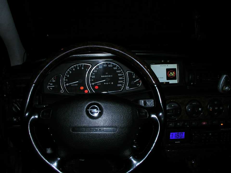 Панель омега б. Панель приборов Опель Омега б. Цифровая приборная панель Опель Омега б 99. Opel Omega b панель. Opel Omega 1995 щиток приборов.